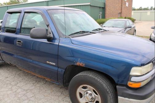 2002 Chevrolet Silverado 1500 Base