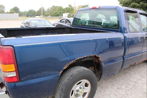 2002 Chevrolet Silverado 1500 Base