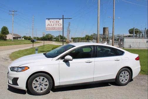 Oxford White 2020 Ford Fusion S