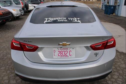Silver Ice Metallic 2018 Chevrolet Malibu LT