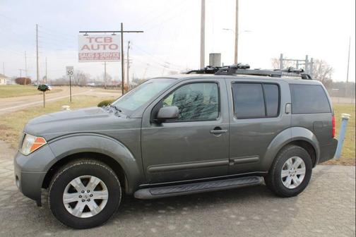 2006 Nissan Pathfinder LE