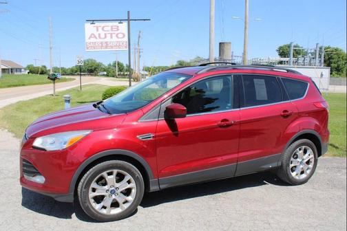 Maroon 2013 Ford Escape SE