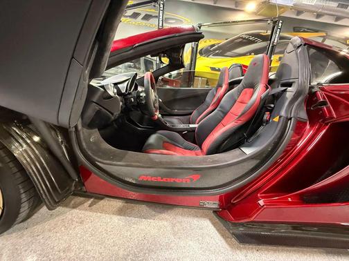 2013 McLaren MP4-12C Base