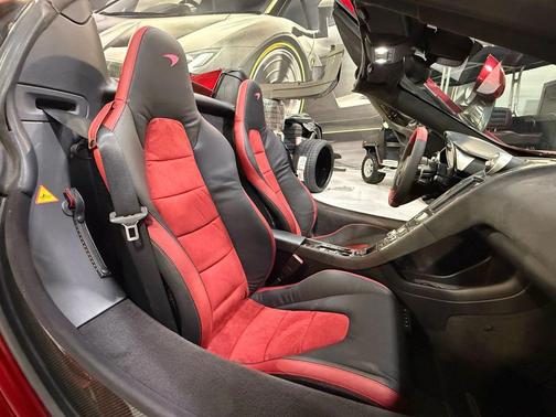 2013 McLaren MP4-12C Base
