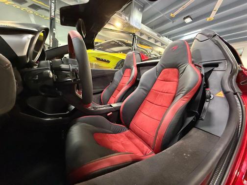 2013 McLaren MP4-12C Base