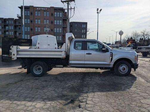 Iconic Silver Metallic 2023 Ford F-350 XL