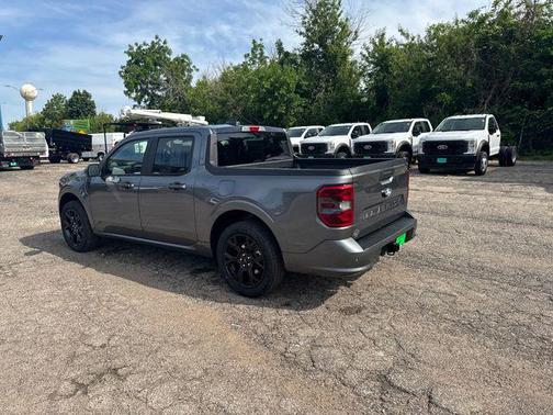 Carbonized Gray Metallic 2026 Ford Maverick Lobo Standard