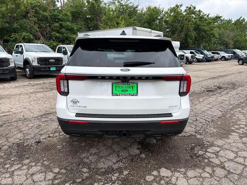 Star White Metallic Tri-Coat 2026 Ford Explorer Active