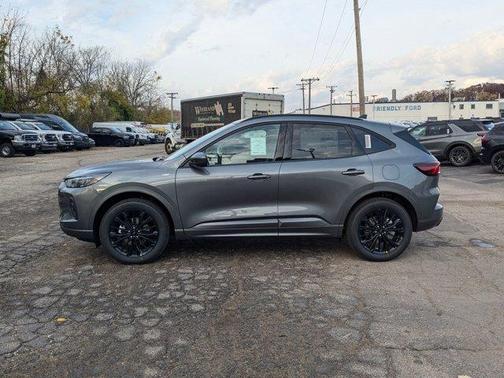 2025 Ford Escape ST-Line Elite