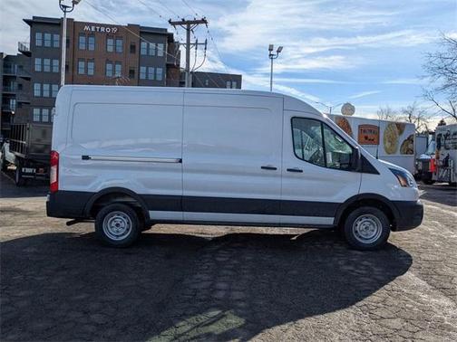 2025 Ford Transit-250 148 WB Medium Roof Cargo