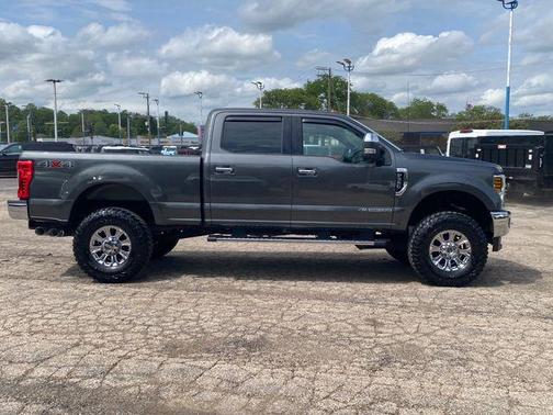 Magnetic Metallic 2019 Ford F-350 XLT
