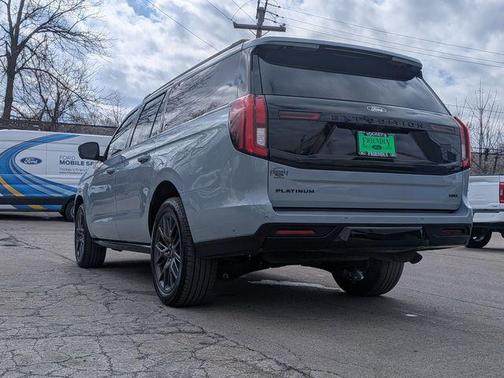 2025 Ford Expedition Max Platinum