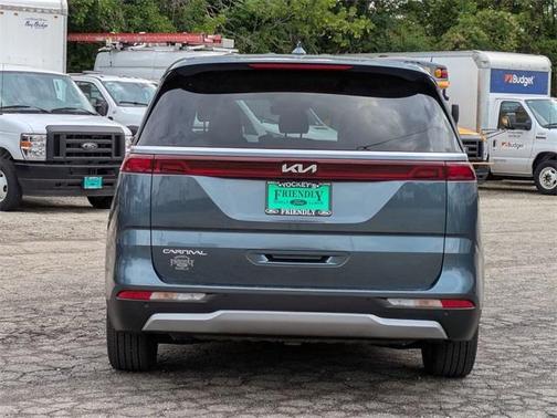 2024 Kia Carnival EX
