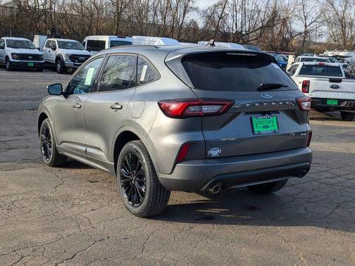 Carbonized Gray Metallic 2025 Ford Escape ST-Line Elite