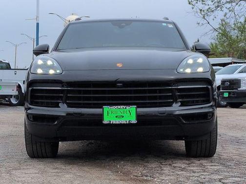 Black 2021 Porsche Cayenne Cayenne