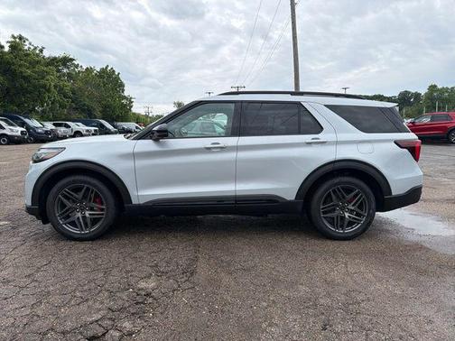 Space White Metallic 2026 Ford Explorer ST