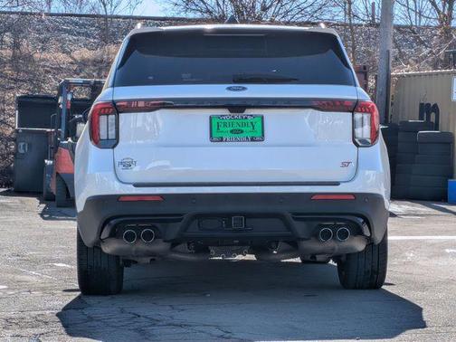 Star White Metallic Tri-Coat 2025 Ford Explorer ST
