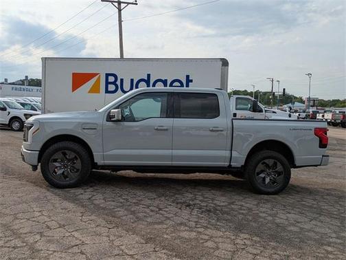 2023 Ford F-150 Lightning LARIAT