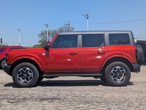 Hot Pepper Red Metallic Tinted Clearcoat 2024 Ford Bronco Outer Banks