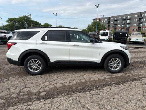 Star White Metallic Tri-Coat 2026 Ford Explorer Active