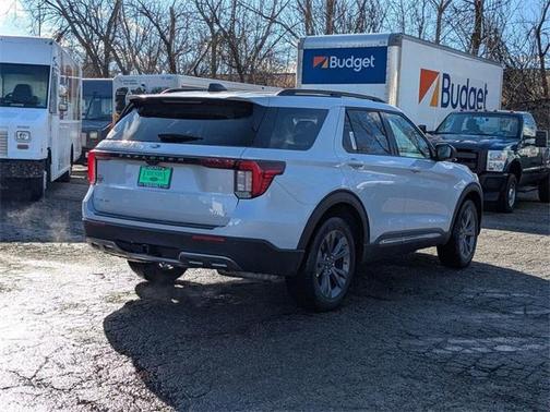 2025 Ford Explorer Active