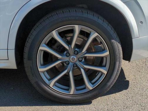 2019 Volvo XC90 T6 Momentum