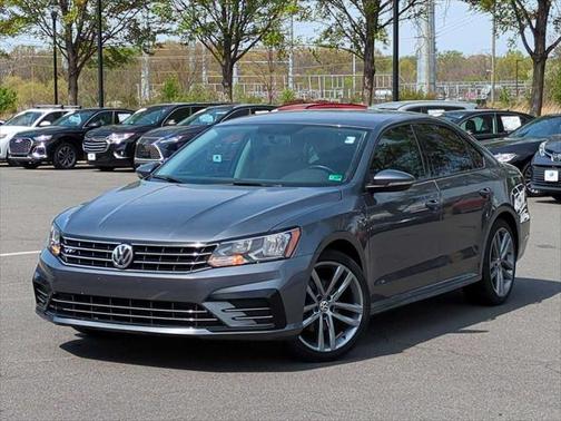 2018 Volkswagen Passat 2.0T R-Line