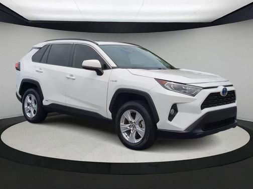 2020 Toyota RAV4 Hybrid XLE
