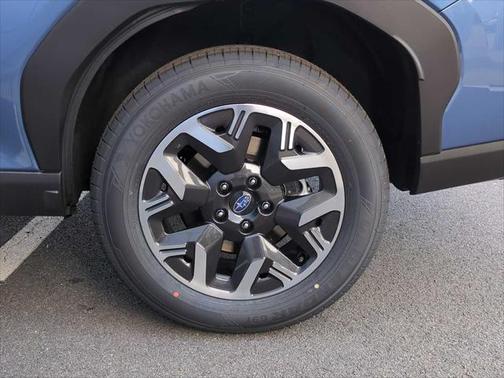 2025 Subaru Forester Base