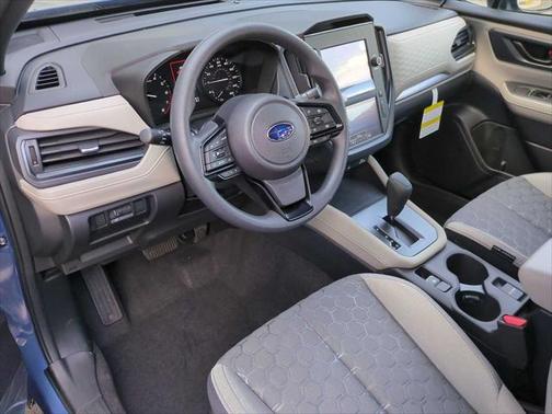 2025 Subaru Forester Base