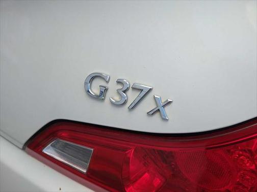 2010 INFINITI G37x Base
