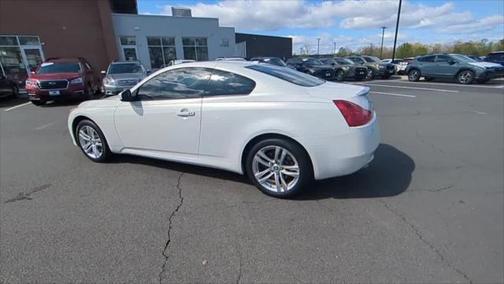 2010 INFINITI G37x Base