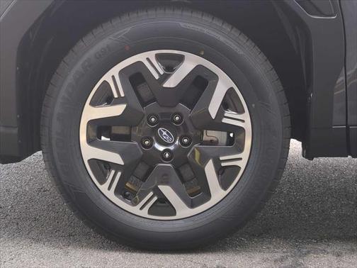 2025 Subaru Forester Base