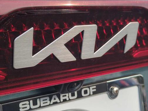 2023 Kia Carnival EX