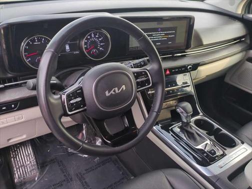 2023 Kia Carnival EX