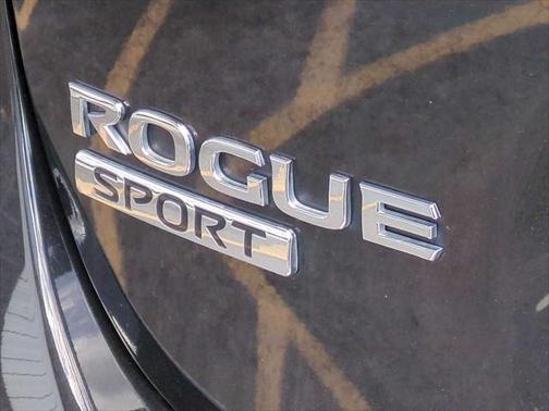 2022 Nissan Rogue Sport SL