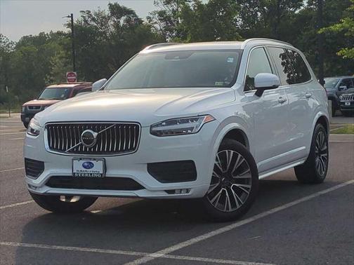 2020 Volvo XC90 T6 Momentum