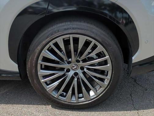 2023 Lexus RZ 450e Luxury