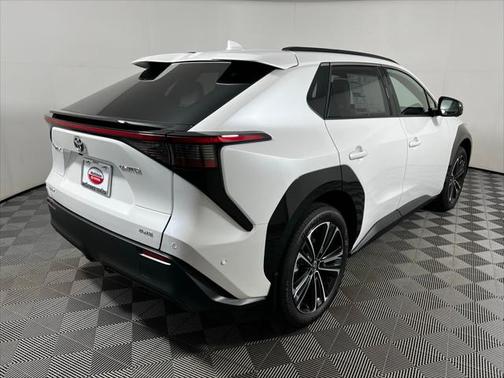 2025 Toyota bZ4X Limited