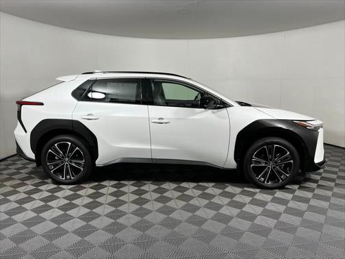 2025 Toyota bZ4X Limited