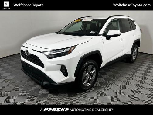 2024 Toyota RAV4 XLE