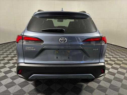 2024 Toyota Corolla Cross XLE