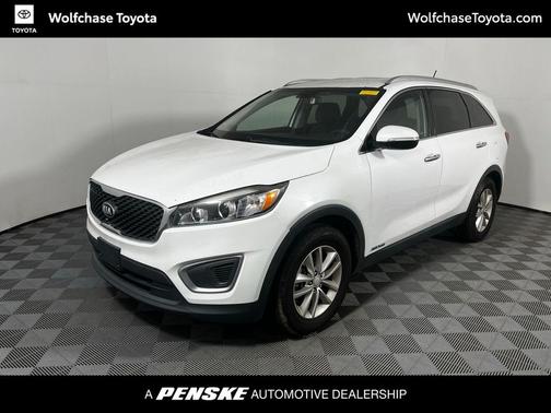 2016 Kia Sorento LX
