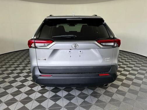 Silver Sky Metallic 2021 Toyota RAV4 XLE
