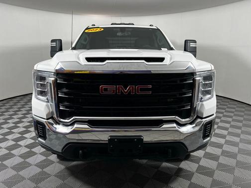 Summit White 2023 GMC Sierra 2500 Pro