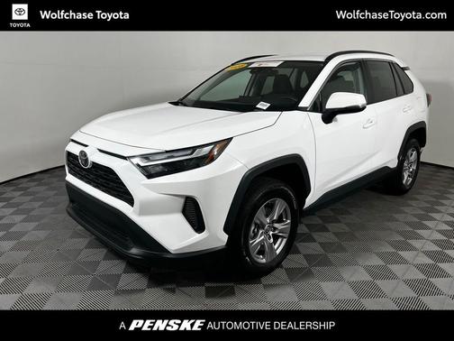 Ice Cap 2025 Toyota RAV4 XLE