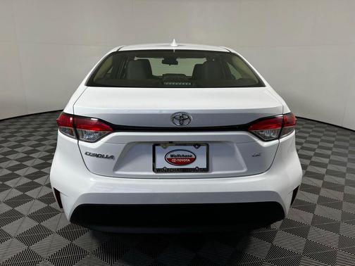 Ice Cap 2024 Toyota Corolla LE