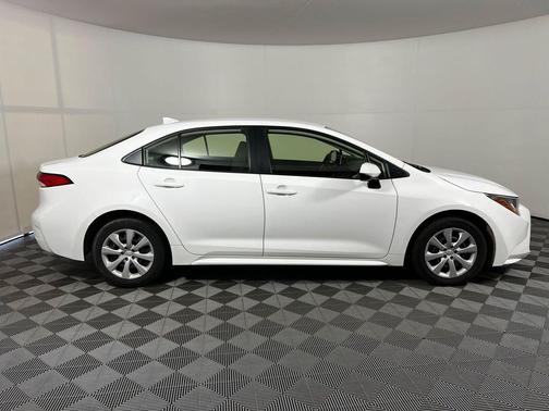 Ice Cap 2024 Toyota Corolla LE