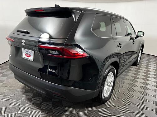 Midnight Black Metallic 2025 Toyota Grand Highlander XLE