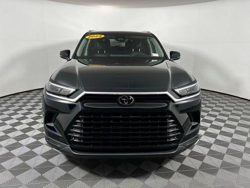 Midnight Black Metallic 2025 Toyota Grand Highlander XLE